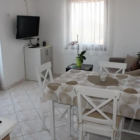 Apartment Una Apartman Premantura