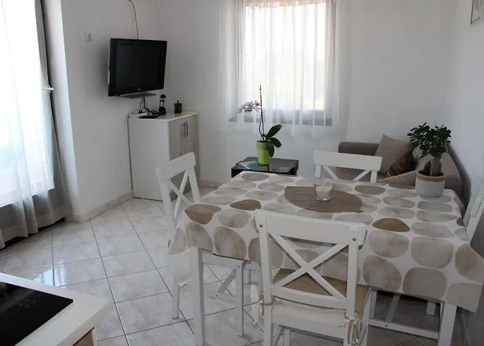 Apartment Una Apartment Premantura